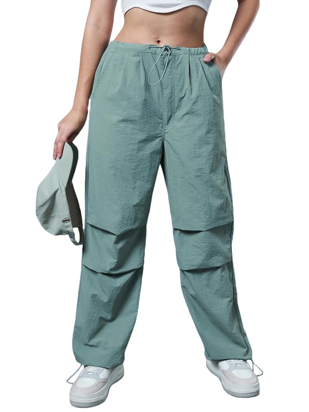 Bewakoof Womens Solid Baggy Oversized Fit Nylon Parachute Pants_628272_Green_S
