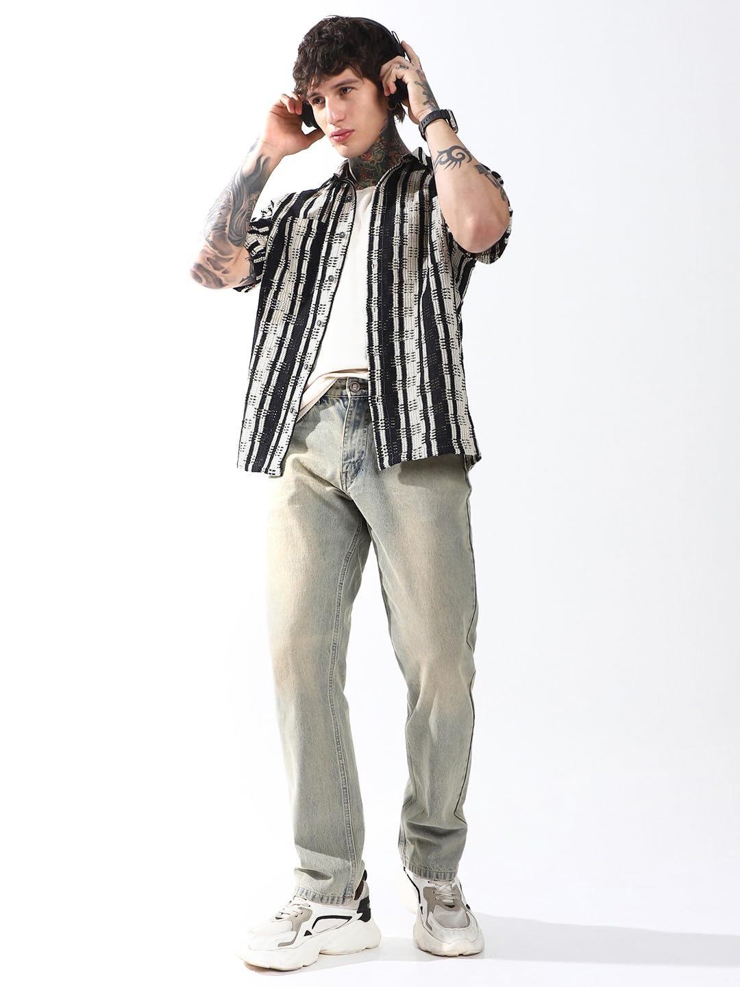 Hubberholme Men Striped Oversized Spread Collar Half Sleeve Casual Shirt Multicolour