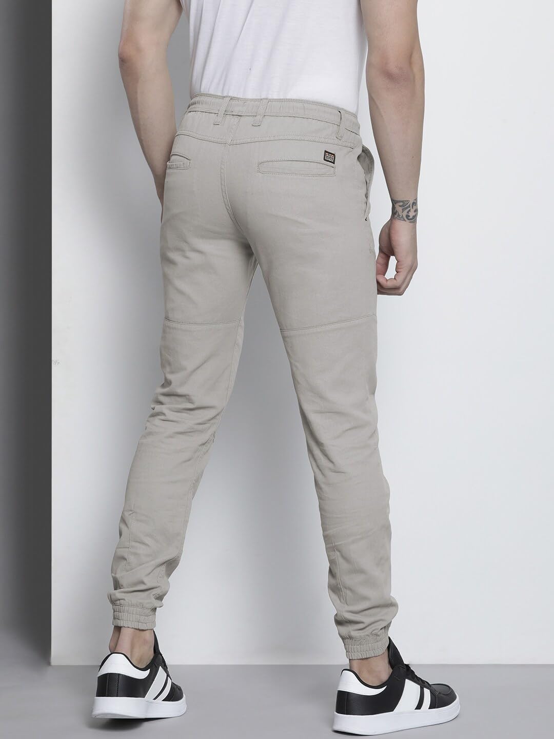 The Indian Garage Co Men Slim Fit Solid Mid-Rise Biker Joggers Grey