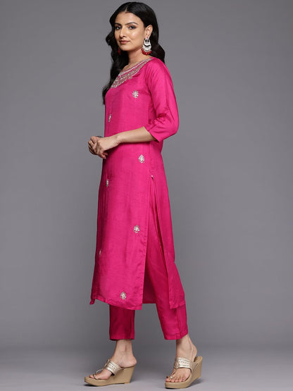 Varanga Women Pink Pure Silk Zardosi Embroidered Kurta Set With Dupatta