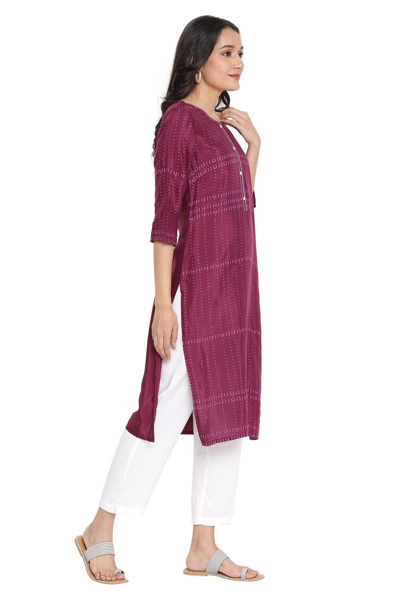 Aurelia Women's Viscose Wine Geometric Round Neck Straight Kurta