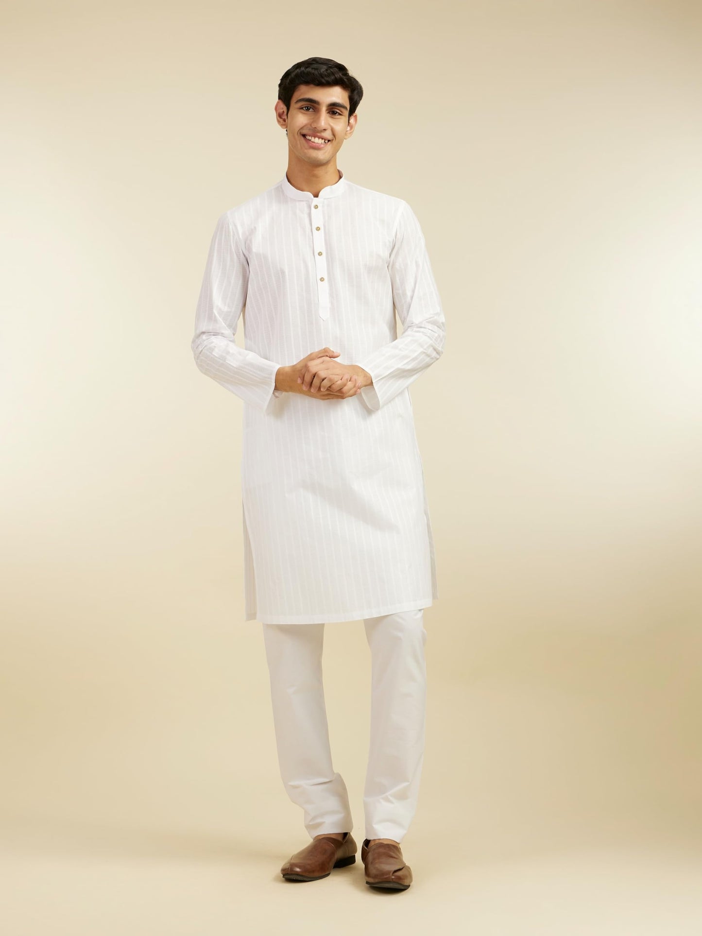 DIWAS BY MANYAVAR Mens Cotton Self Design Kurta (White,XL)