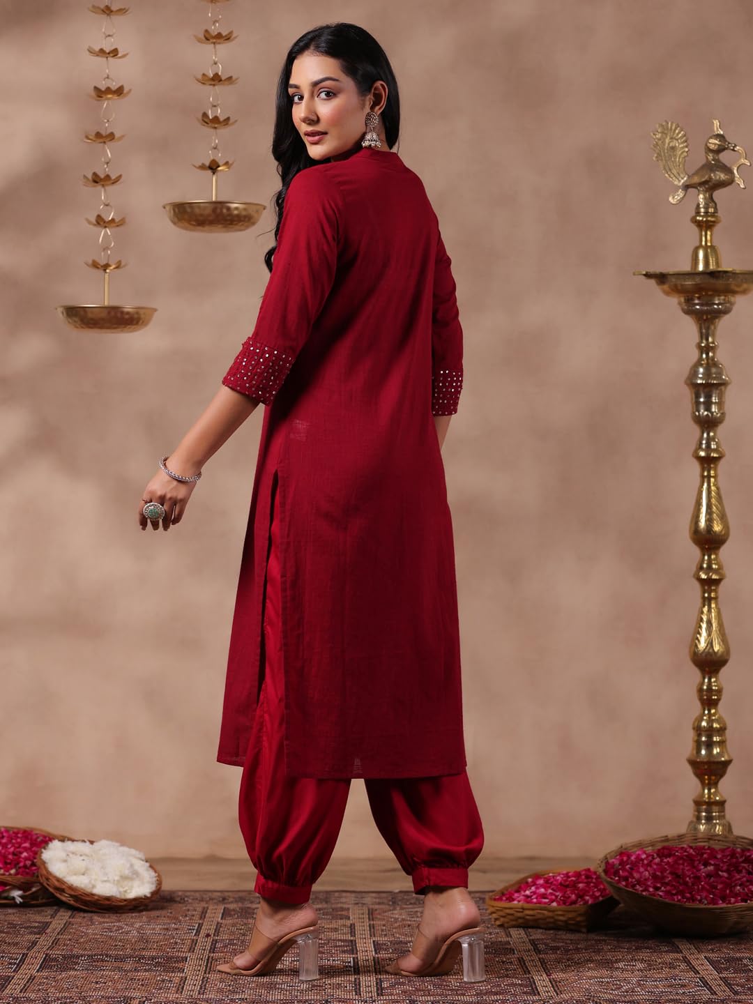 anubhutee Women's Maroon Solid Mandarin Collar Pure Cotton Straight Kurta