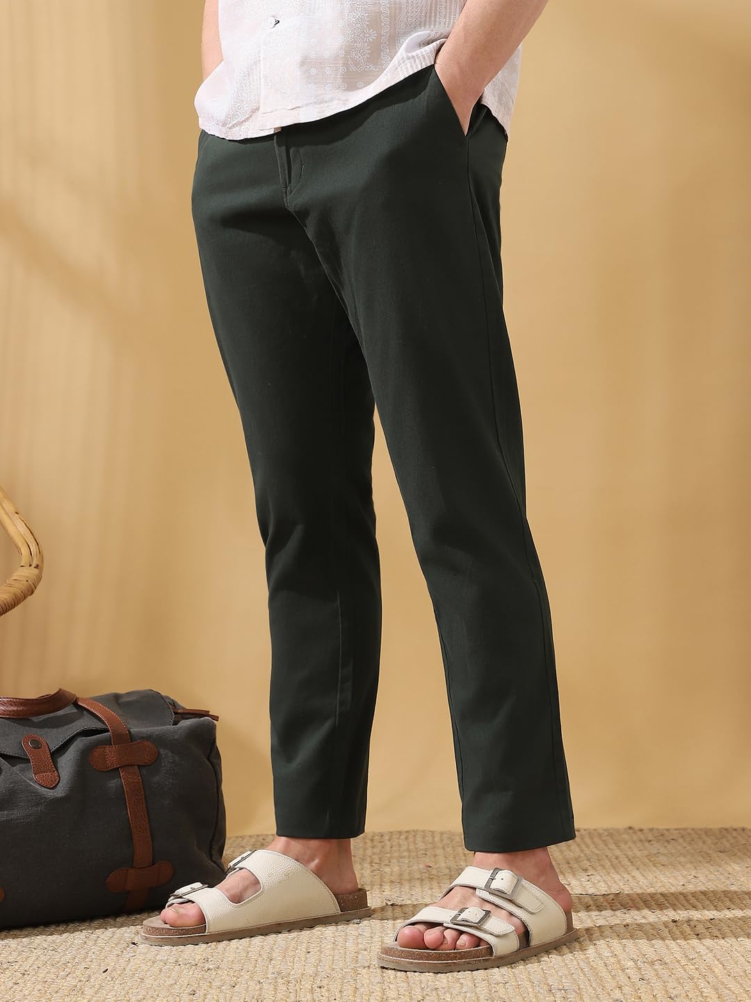 Dennis Lingo Men Solid Cotton Lycra Mid Rise Straight fit Chinos Olive Green