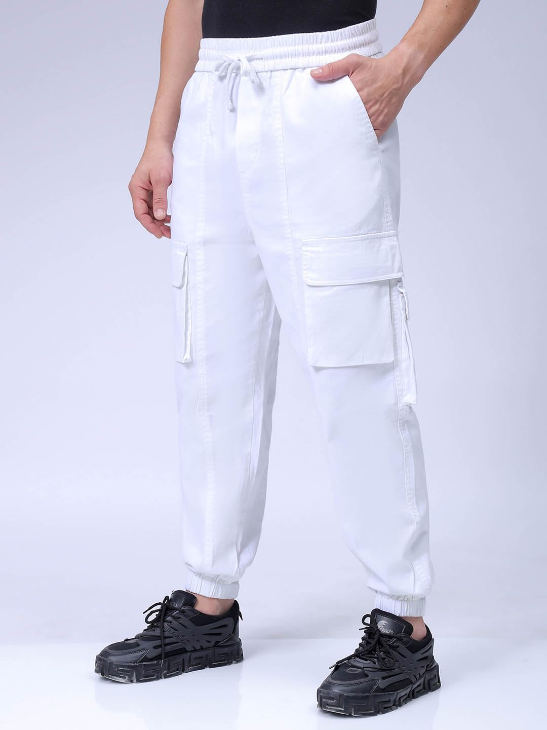 The Indian Garage Co Men Loose Baggy Solid Mid-Rise Cargo Joggers White