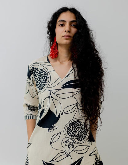 GoSriKi Women's Cotton Blend Printed Straight Kurta with Pants, XL, Beige, Model: ANAA-BEIGE-GS