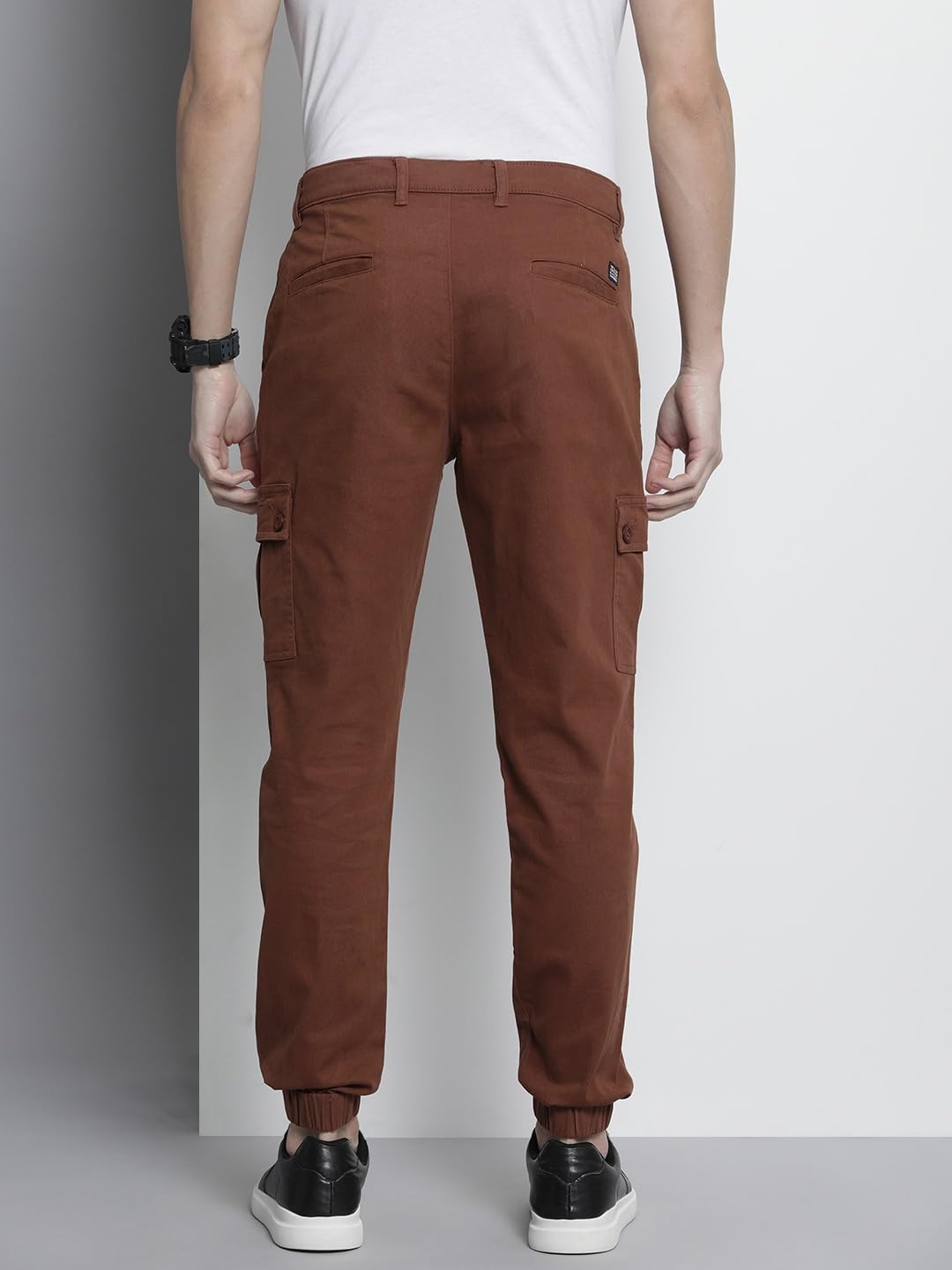 The Indian Garage Co Men Slim Fit Solid Mid-Rise Stretchable Cuffed Cargos Rustic Brown
