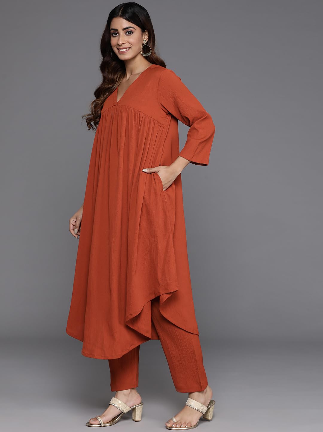 Varanga Women Empire Gathered Detail A Line Kurta With Trouser