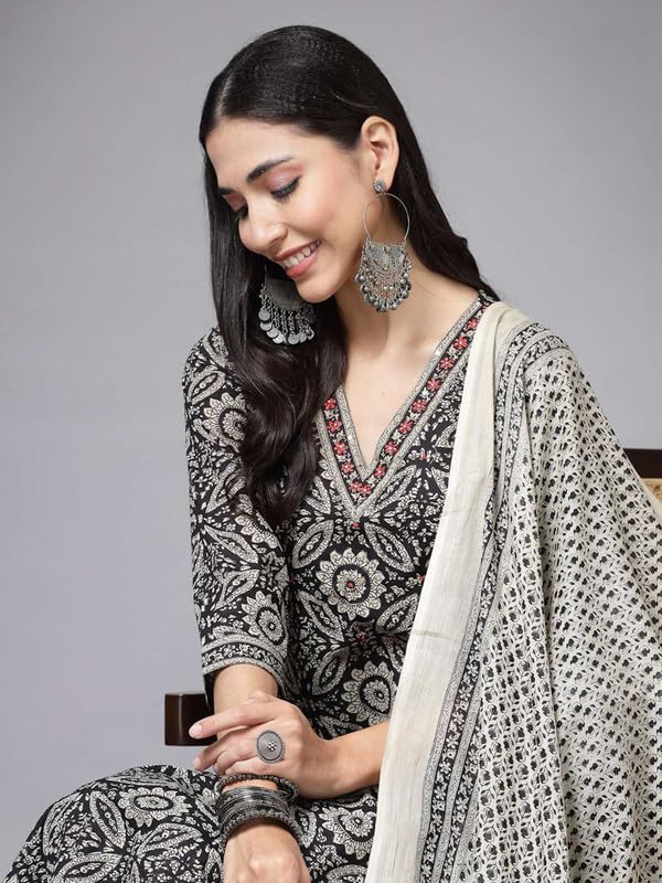 Pinkmint Kalamkari Printed Straight Kurta with Side Pocket Kurta Set Black