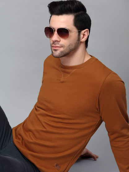 Rigo Men Round Neck Stitch Detail Basic Fleece Sweatshirt (Camel Brown)