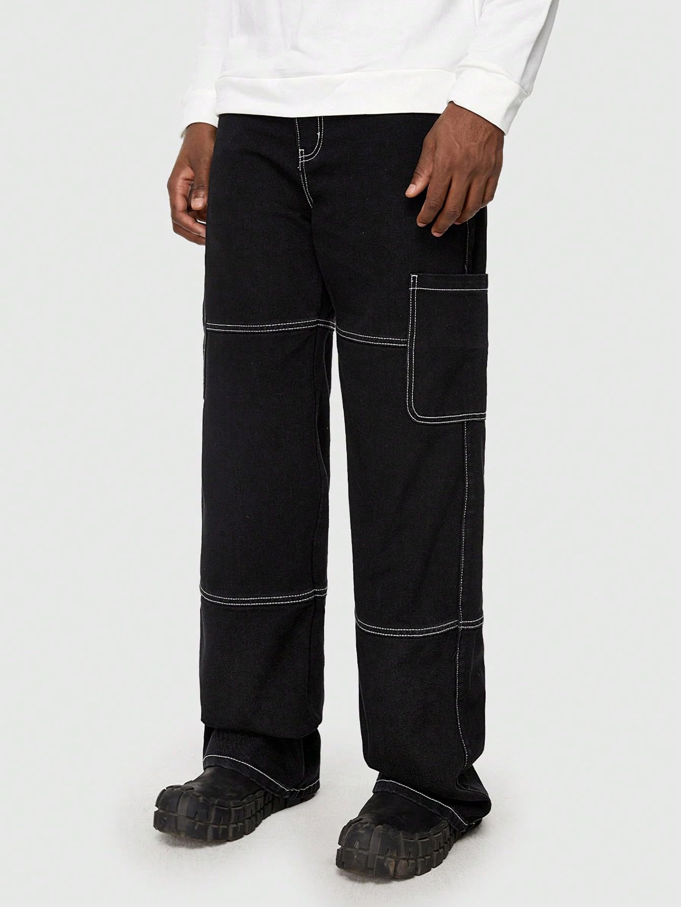 Kotty MenS Mid Rise Solid Cargo Jeans Coal Black