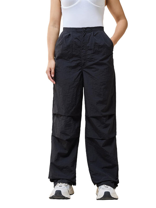 Bewakoof Womens Solid Baggy Oversized Fit Nylon Parachute Casual Pants_628723_Black_M