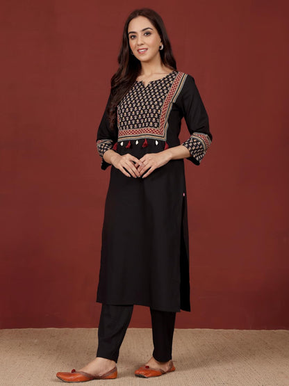 Varanga Women Jaipuri Ethnic Printed Yoke Straight Kurta Black