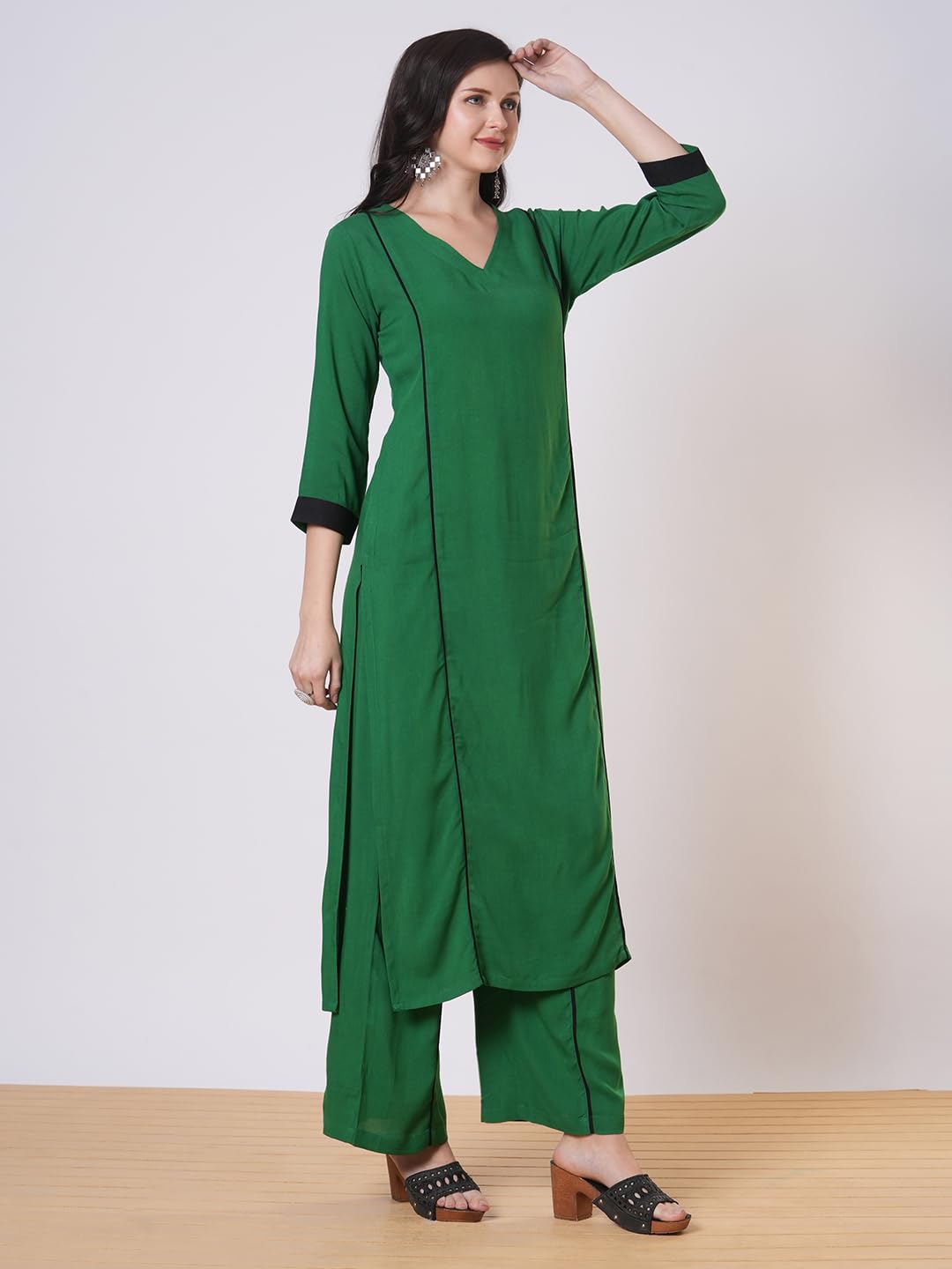 ANNI DESIGNER Women's Rayon Viscose Straight Solid Kurta with Palazzo