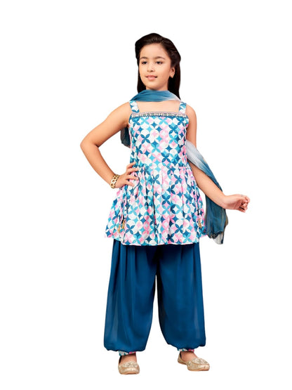 Aarika Girls Ethnic Wear Sea Green Colour Beads Embroidery Cotton Blend Kurti Patiala Set With Dupatta-4-9 Years (Pt-Shm-5016)