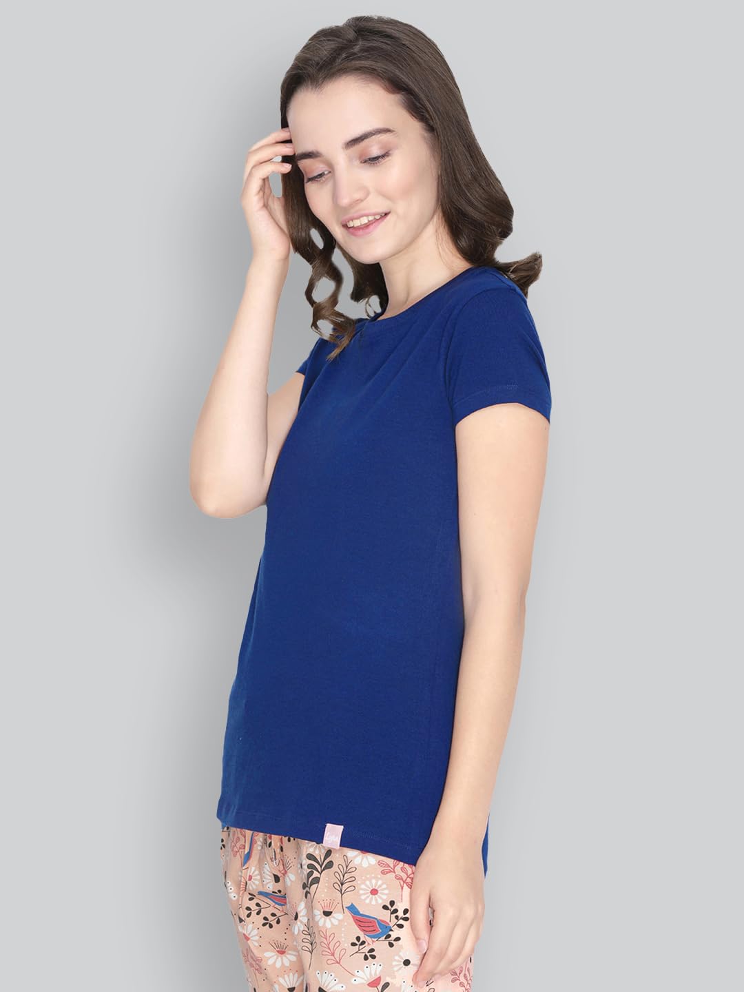 Lyra Women Solid Round Neck Tshirt