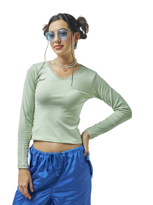 Bewakoof WomenS Solid Slim Fit Full Sleeve V-Neck Cotton Short Top_615097_Green_L