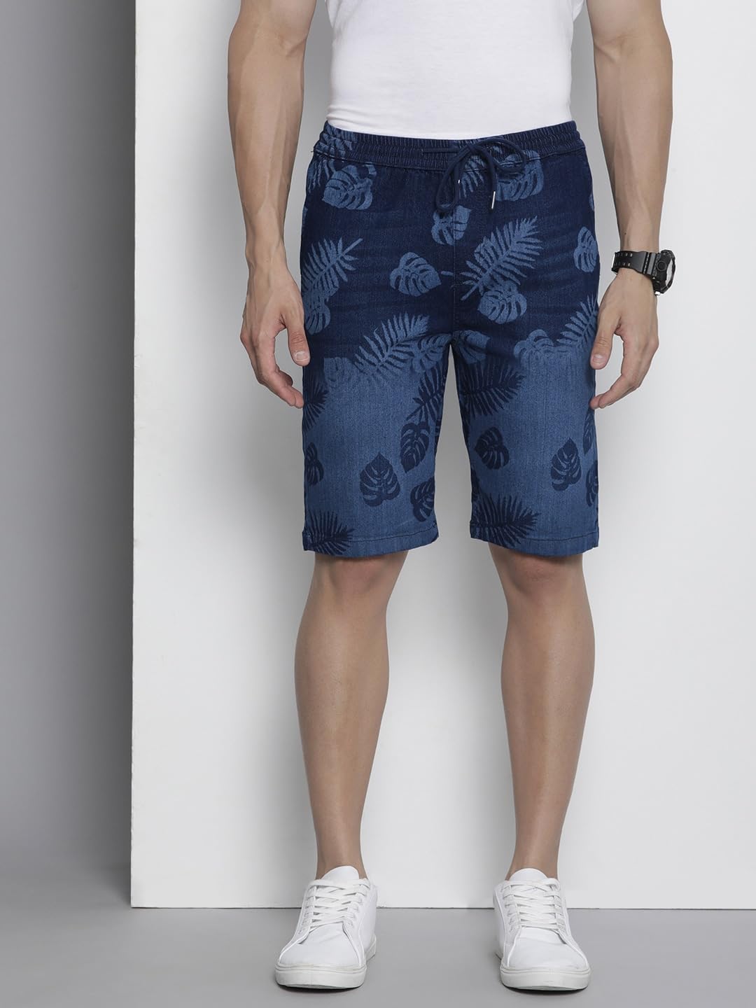 The Indian Garage Co Men Regular Fit Solid Mid-Rise Denim Shorts