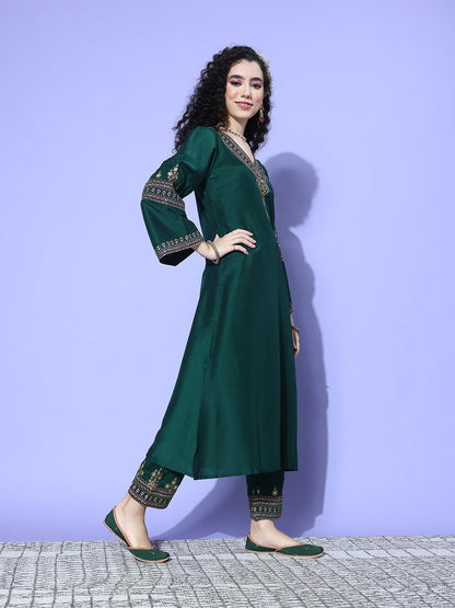 Varanga Women Blue Floral Printed Mandarin Collar Straight Kurta With Three-Quarter Sleeves, Paired With Solid Bottom And Printe