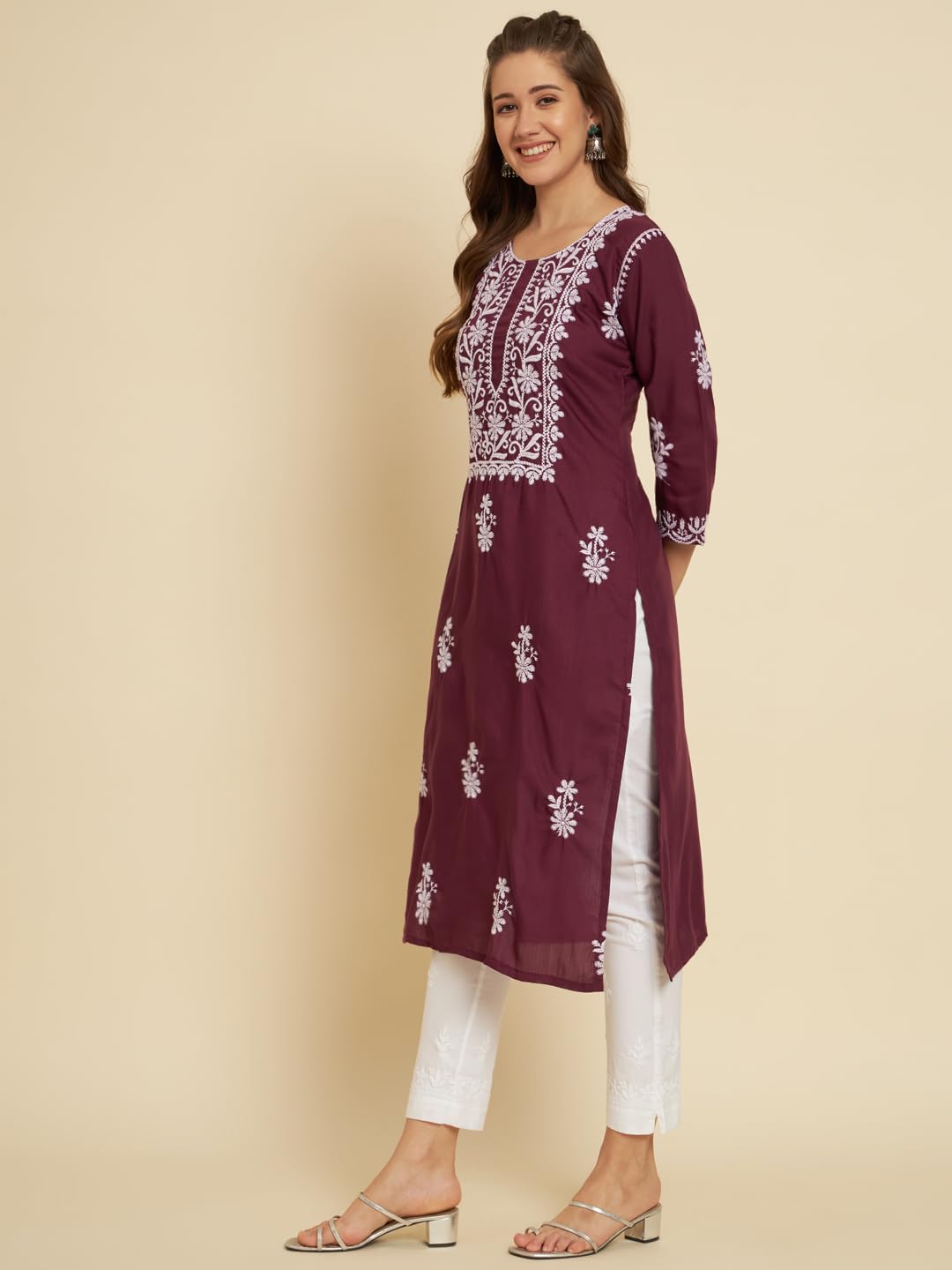 Vairagee WomenS Soft Slub Cotton Straight Cut Round Neck Kurta With Beautiful Lucknowi Chickenkari Work (1571) Wine