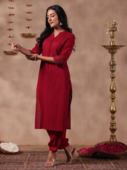 anubhutee Women's Maroon Solid Mandarin Collar Pure Cotton Straight Kurta