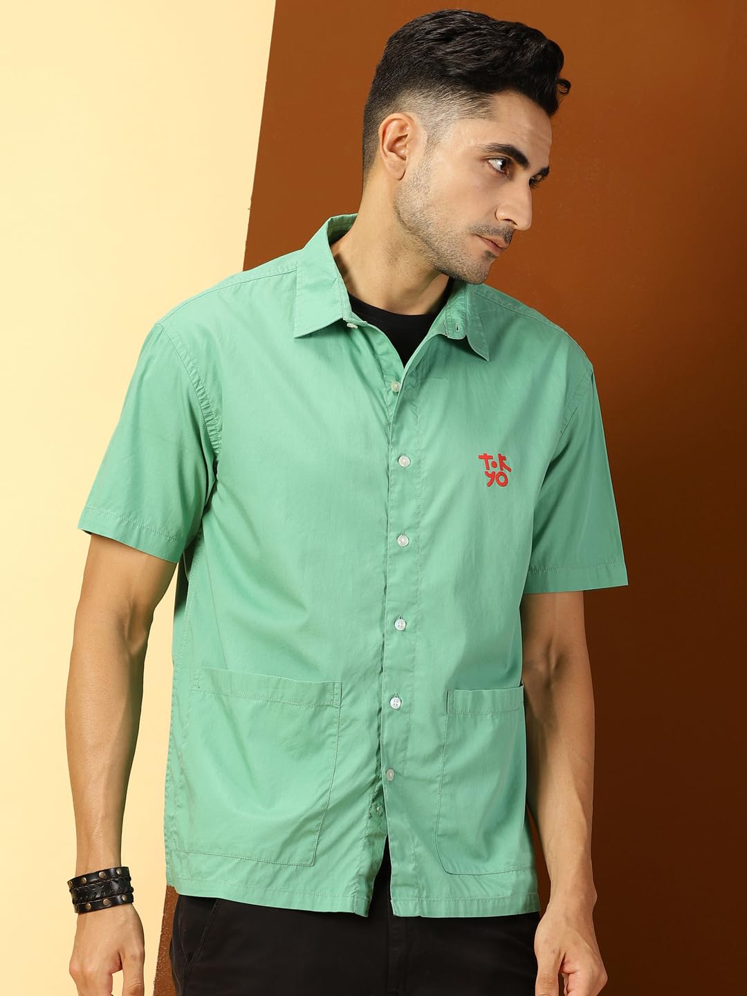 Thomas Scott Mens | Classic | Boxy Fit | Short Sleeves | Spread Collar | Solid | 2 Pockets | 100% Cotton | Casual | Shirt (TS12