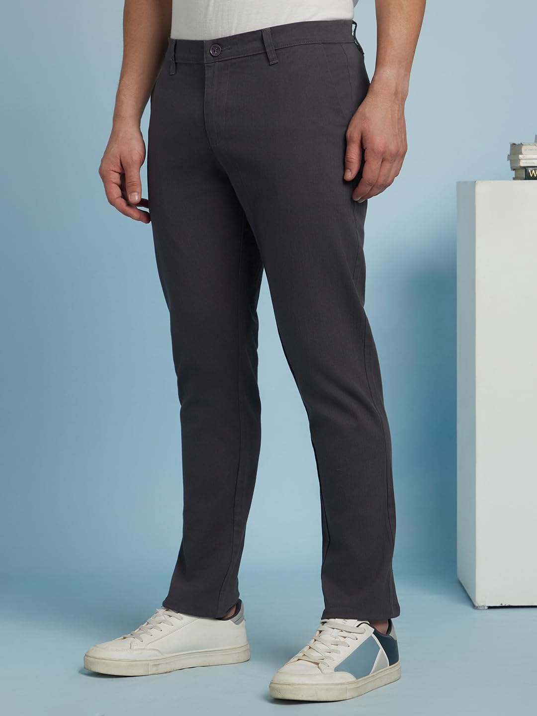 Dennis Lingo Men Solid Cotton Lycra Mid Rise Slim Fit Chinos Steel Grey