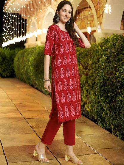 Pinkmint WomenS Printed Crepe Straight Kurta And Pant Set Round Neck Kurta And Pant Set For Women