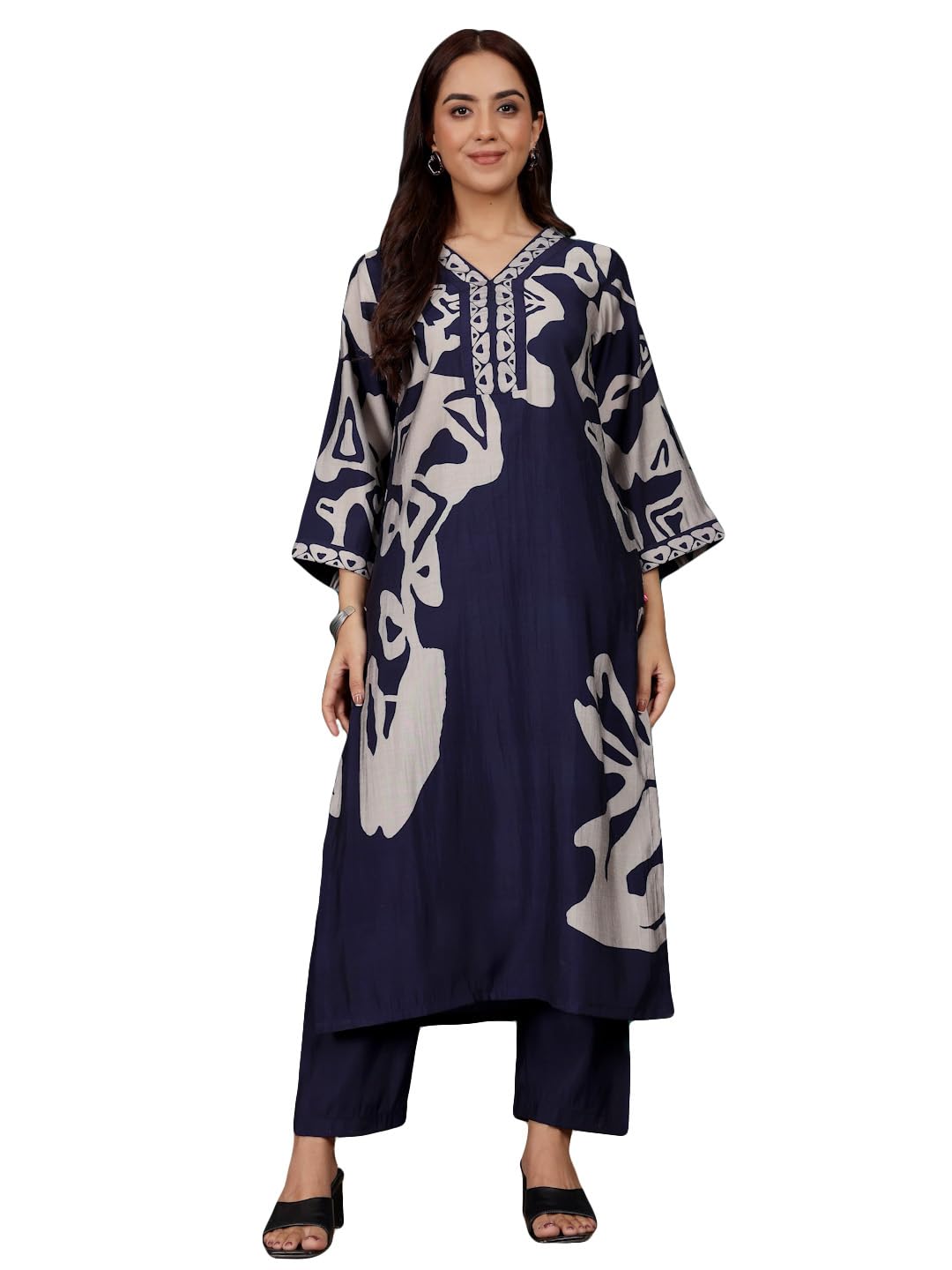 Varanga Women Abstract Printed V Neck Flared Sleeve Kurta With Trouser
