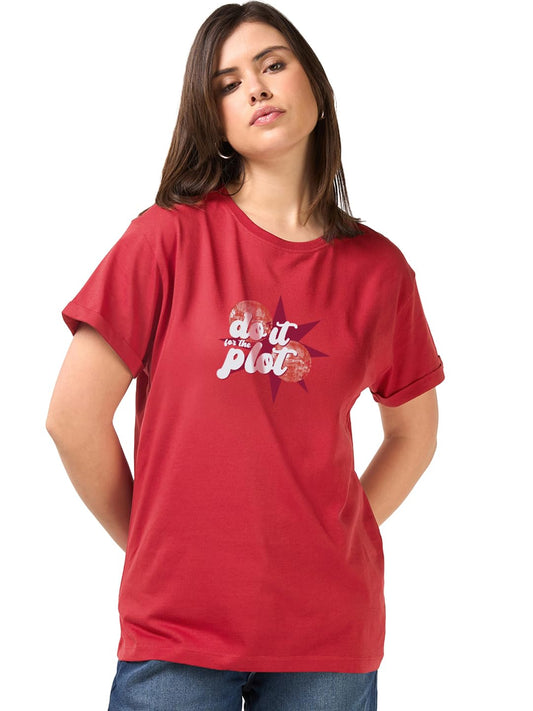 Bewakoof Womens Graphic Print Boyfriend Fit Half Sleeve Round Neck Pure Cotton T-Shirt_1004099_Red_L