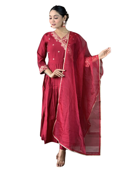 Naixa WomenS Maroon Chanderi Viscose Embroidered Flared Kurta With Chanderi Viscose Pant And Organza Laced Dupatta Sets (Nx-S-O
