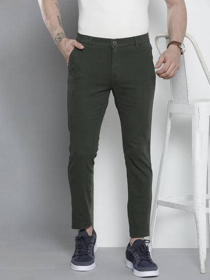The Indian Garage Co Men Slim Fit Solid Mid-Rise Stretchable Chinos Jungle Green
