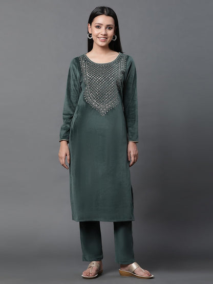 Aurelia Women's Polyester Solid Regular Kurta Set