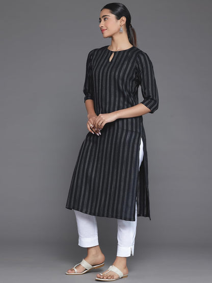 Libas WomenS Rayon Blend Woven Design Straight Kurta (29044_Black