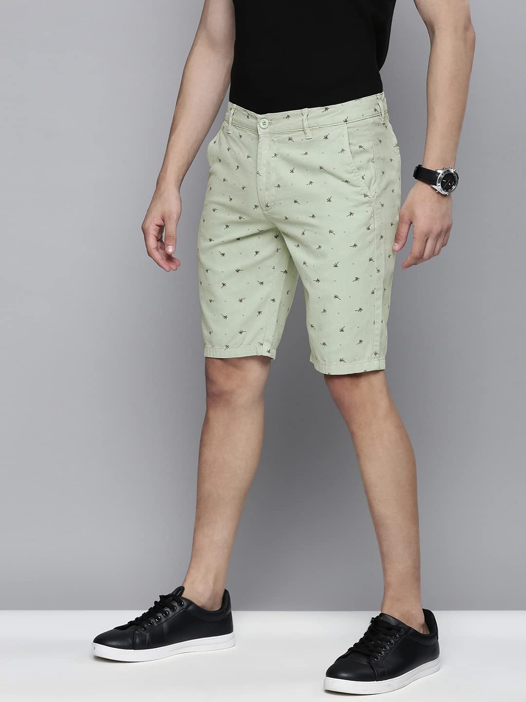 The Indian Garage Co Men Slim Fit Solid Mid-Rise Chino Shorts Mint Green