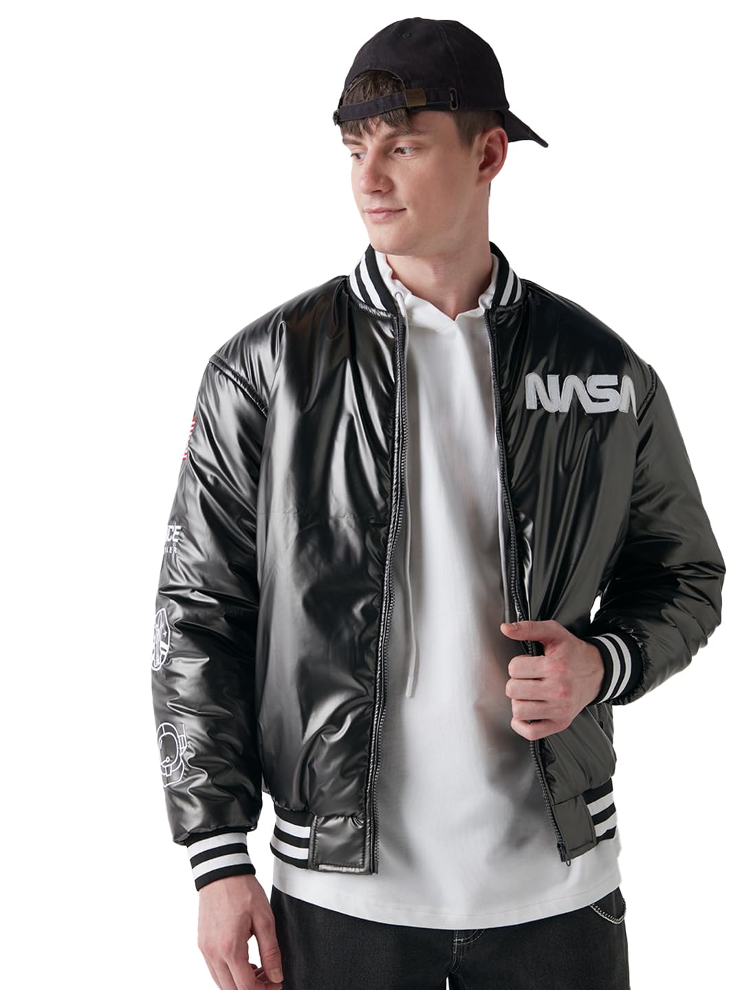 Bewakoof Official Nasa Merchandise Mens Graphic Print Oversized Fit Full Sleeve High Neck Nylon Jacket_642558_Black_XL