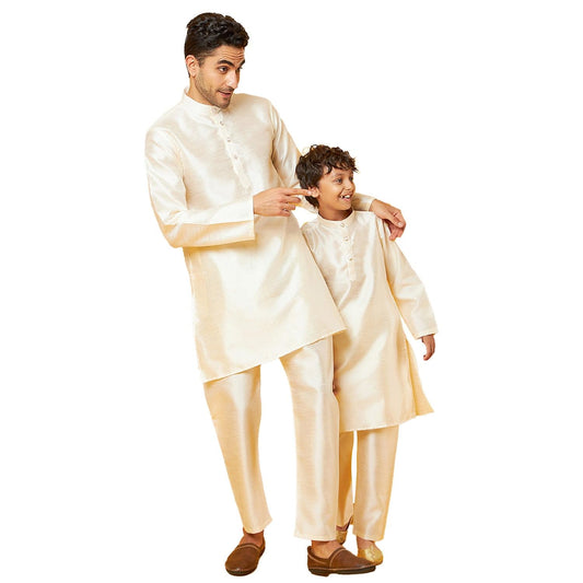 Bon Organik Off-White Silk Kurta With Pajama Set For Men