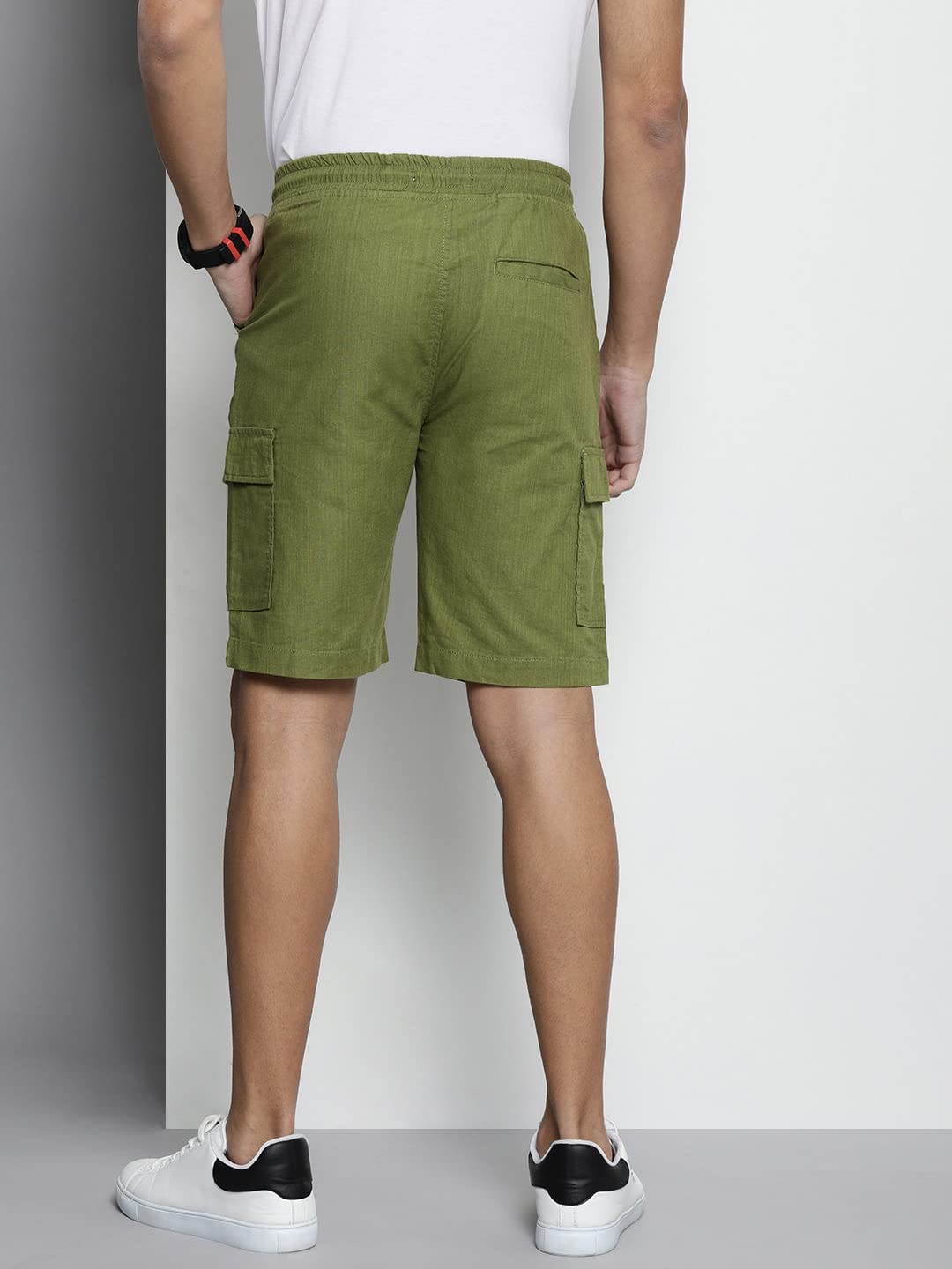 The Indian Garage Co Men Slim Fit Solid Mid-Rise Cargo Shorts