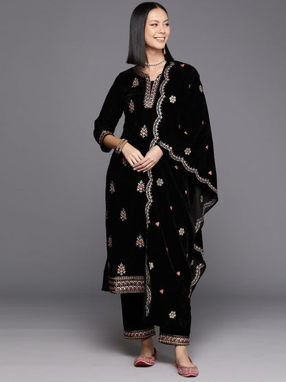 Floral Embroidered Sequinned Velvet Straight Kurta with Trousers & Dupatta