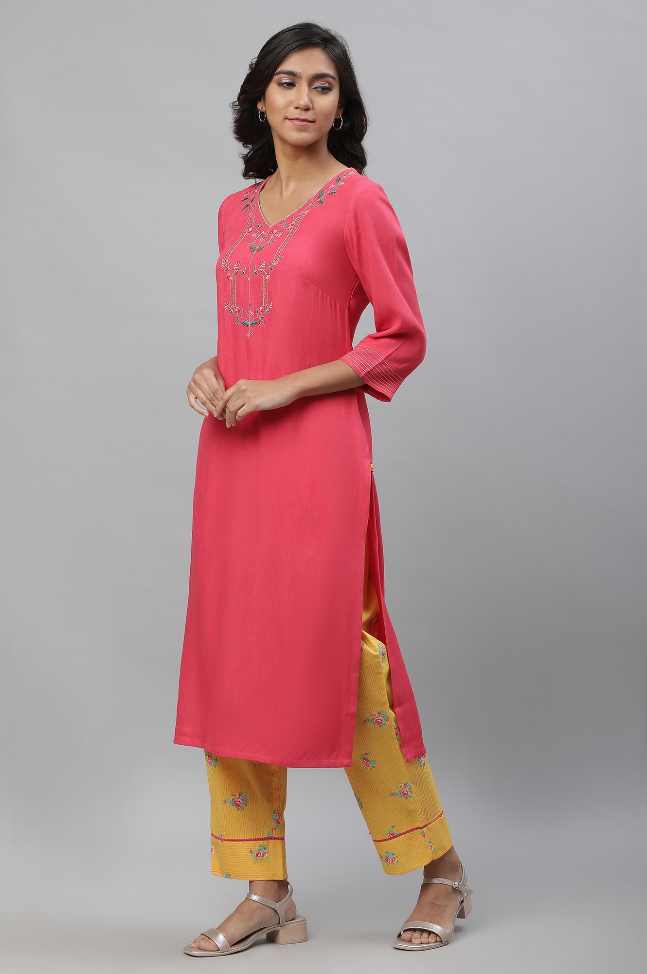 Aurelia WomenS Viscose Regular Kurta (24Fea14492-606466_Pink