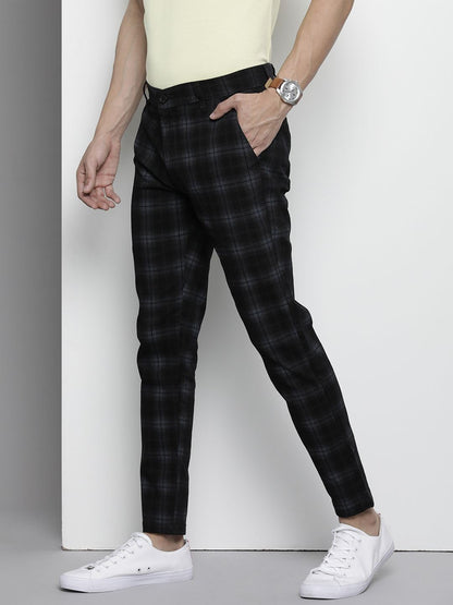 The Indian Garage Co Men Slim Fit Checked Mid-Rise Stretchable Chinos Black