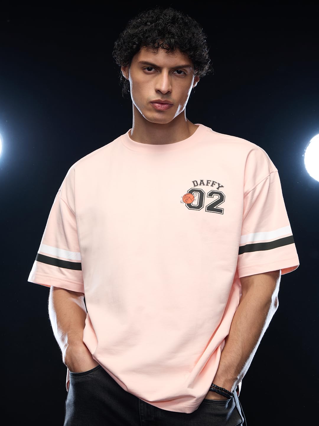 The Souled Store Official Looney Tunes: Daffy in Space Jam Men Oversized T-Shirt Pink