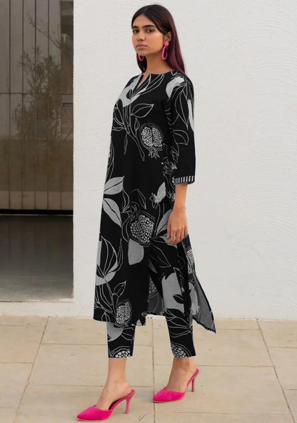 GoSriKi Women's Rayon Blend Printed Kurta, Small, Black, Model: ANAAR-BLACK-NW-GS