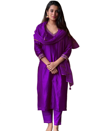 Gosriki WomenS Cotton Blend Straight Embroidered Kurta With Pant & Dupatta (Bagicha Begani-Gs_4Xl_Begani_Xxxx-Large)