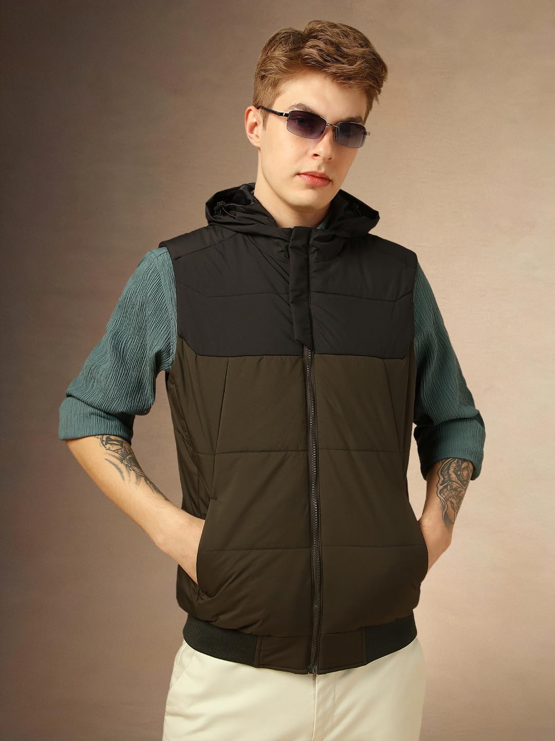 Dennis Lingo Men Regular Fit Polyester Sleeveless Colorblock Jackets