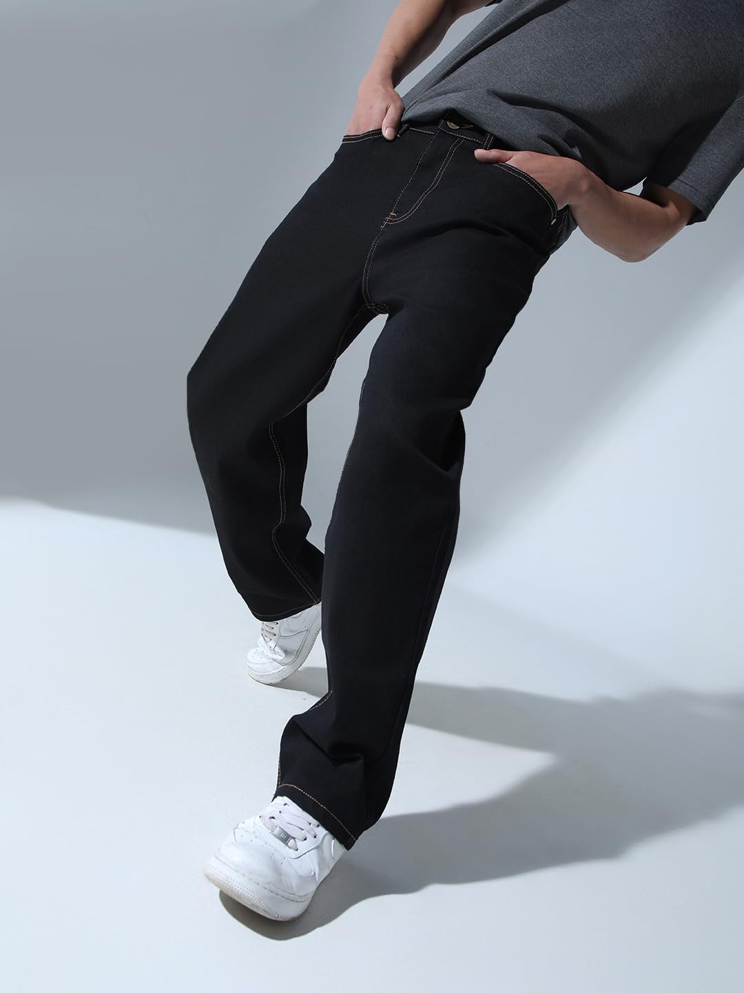 Hubberholme Men Black Cotton Relaxed Fit Mid-Rise Jeans
