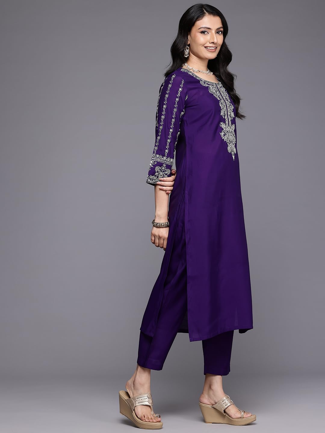 Varanga WomenS Silk Navy Blue Zari Embroidered Kurta Set With Dupatta