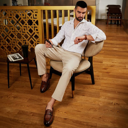 Campus Sutra Mens Ivory White Foil-Creased Shirt for Casual Wear | Spread Collar | Long Sleeves | Button Closure | Shirt Crafte