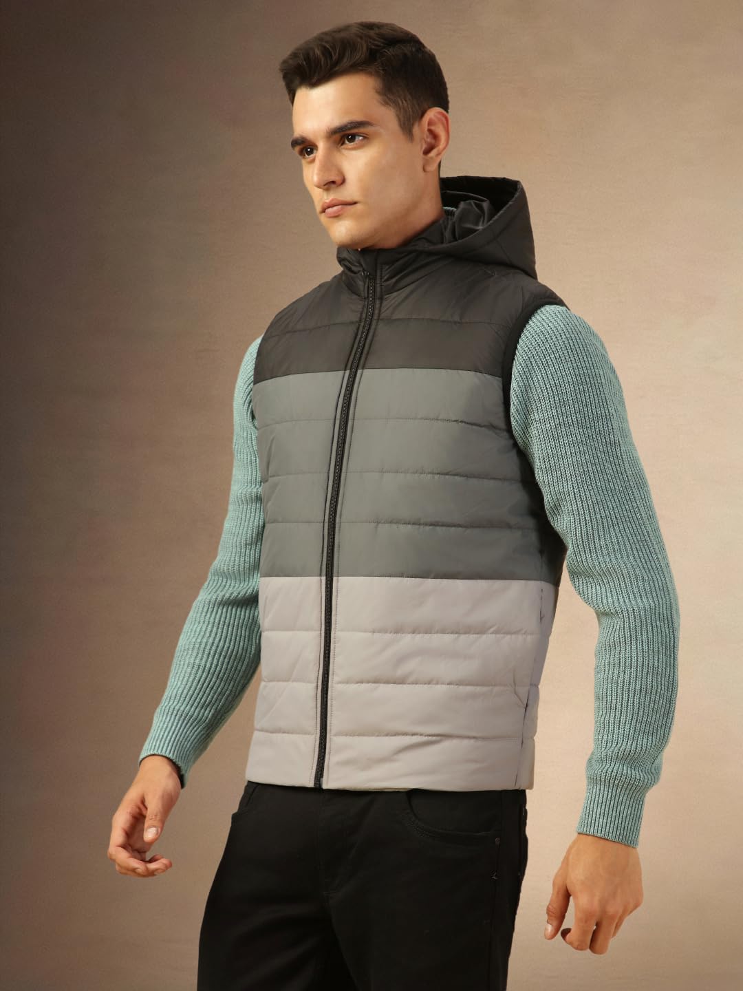 Dennis Lingo Men Regular Fit Ployseter Colorblock Sleeveless Hooded Gilet Jackets