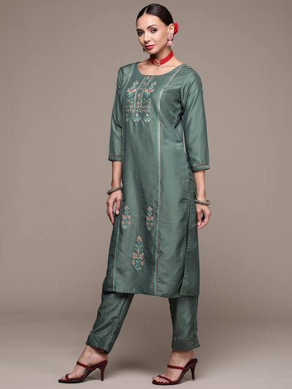 anubhutee Women's Muslin Green Floral Embroidered Straight Kurta Suit Set With Pants And Dupatta
